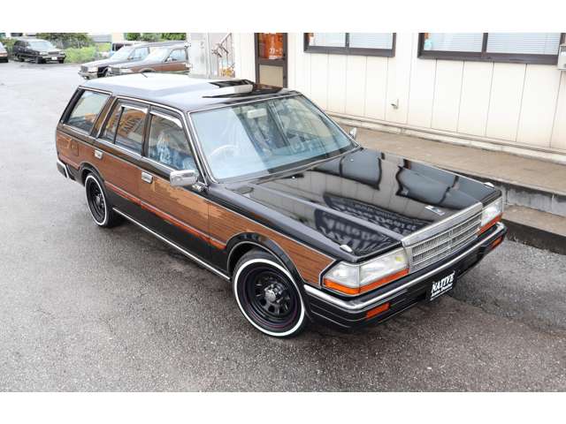 1992 Nissan Gloria Wagon – thumbnail 2