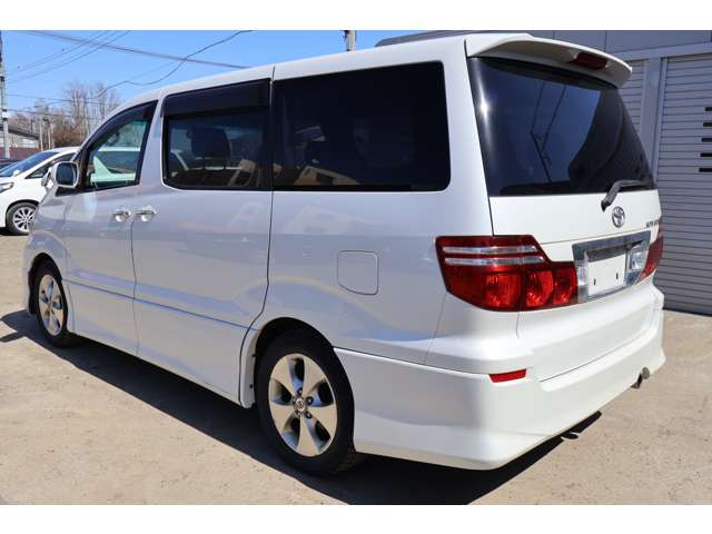 2008 Toyota Alphard – thumbnail 4