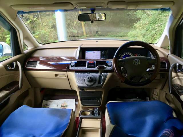 2004 Honda Elysion – thumbnail 3