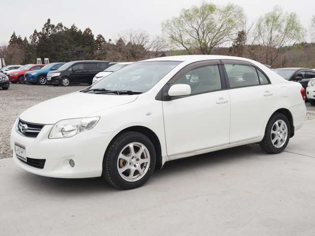 2010 Toyota Corolla Axio – thumbnail 3