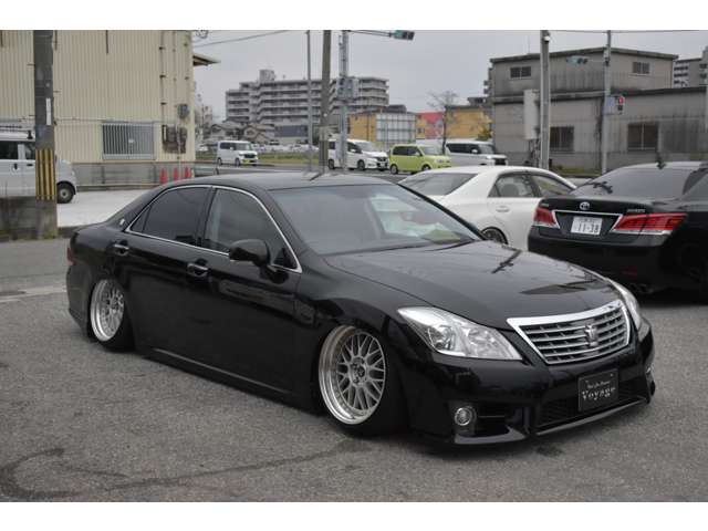 2008 Toyota Crown Royal – thumbnail 3