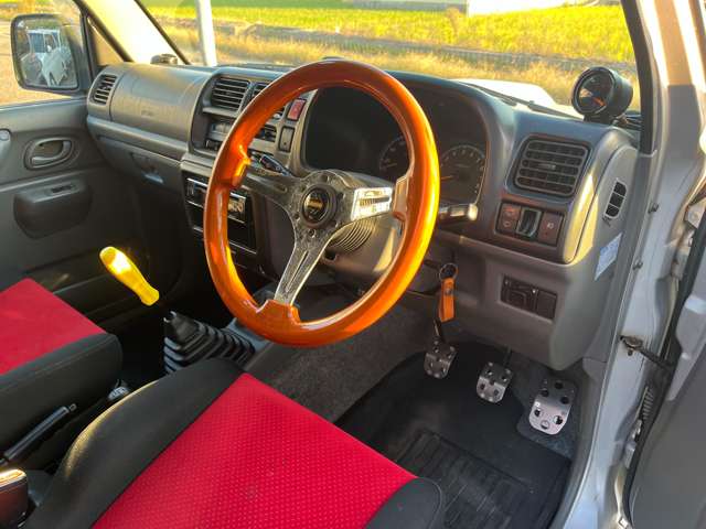 2000 Suzuki Jimny – thumbnail 3