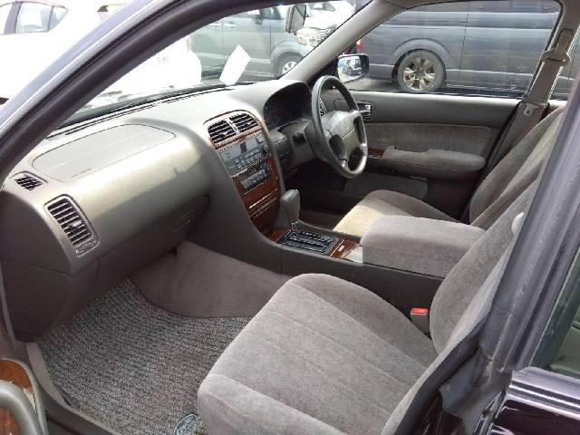 1999 Nissan Gloria – thumbnail 3