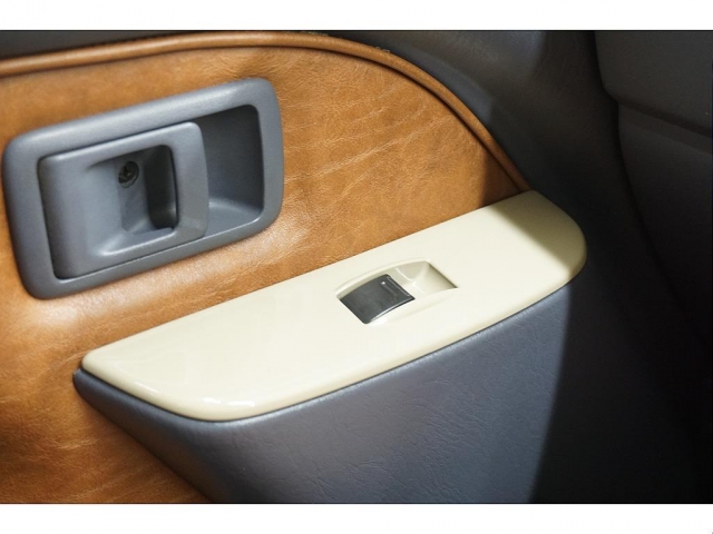1997 Toyota Land Cruiser Prado – thumbnail 4