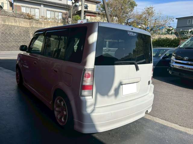 2005 Toyota bB – thumbnail 4
