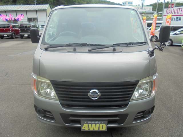 2009 Nissan Caravan – thumbnail 3