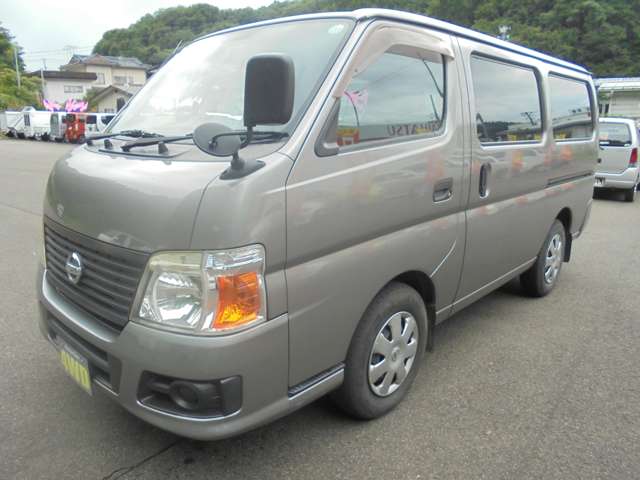2009 Nissan Caravan – thumbnail 4