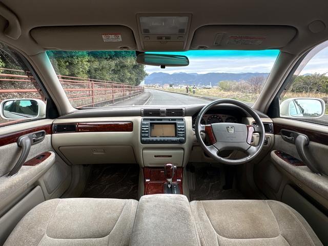 2003 Toyota Crown Royal – thumbnail 3