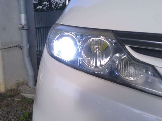 2010 Toyota Estima Hybrid – thumbnail 3