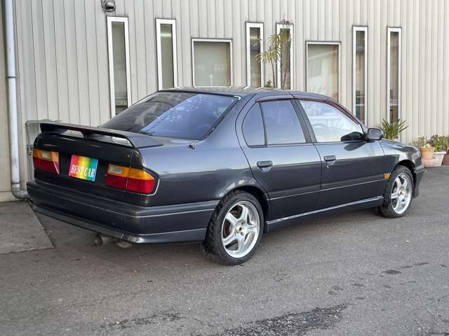 1993 Nissan Primera – thumbnail 2