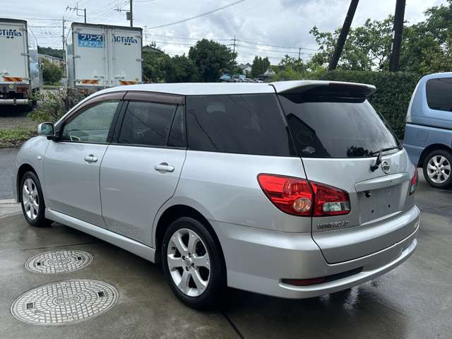 2009 Nissan Wingroad – thumbnail 3