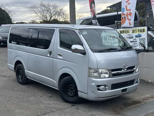 2006 Toyota Hiace – thumbnail 2