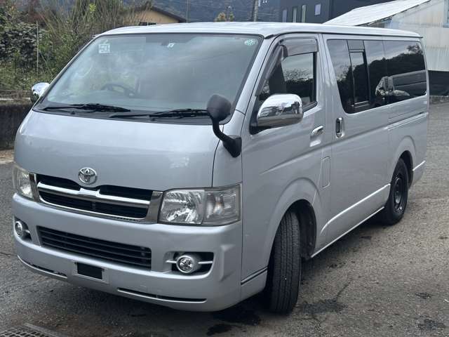 2006 Toyota Hiace – thumbnail 4