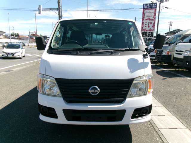 2009 Nissan Caravan – thumbnail 2