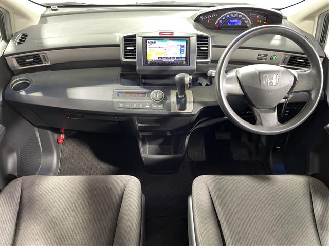 2011 Honda Freed – thumbnail 4