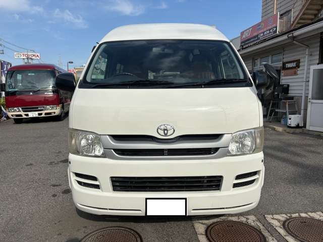 2008 Toyota Hiace – thumbnail 2