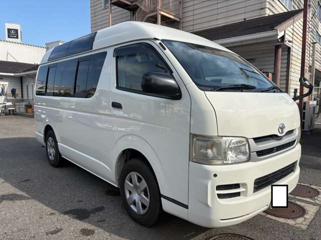 2008 Toyota Hiace – thumbnail 3