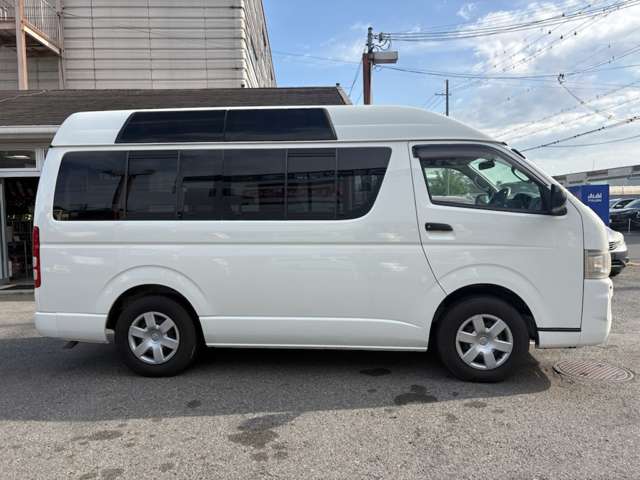 2008 Toyota Hiace – thumbnail 4