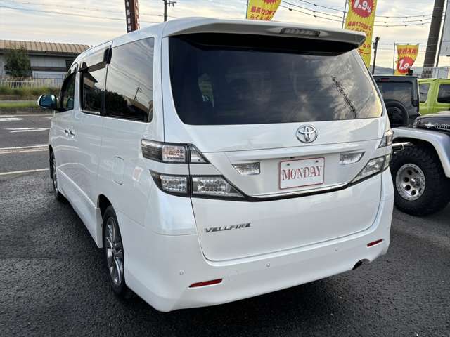2010 Toyota Vellfire – thumbnail 4