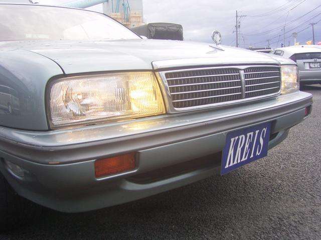 1992 Nissan Cima – thumbnail 2