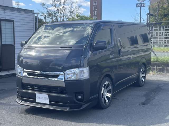 2007 Toyota Hiace – thumbnail 2