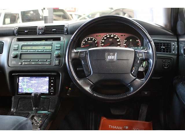 2004 Toyota Crown Estate – thumbnail 3