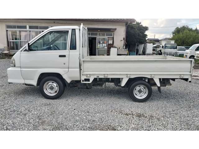 2002 Toyota TownAce Track – thumbnail 4