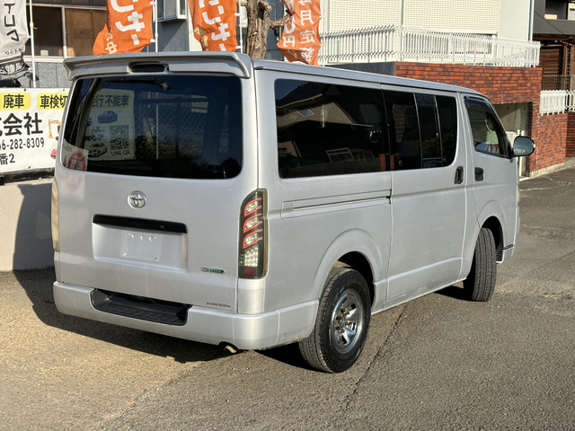 2007 Toyota Hiace – thumbnail 4