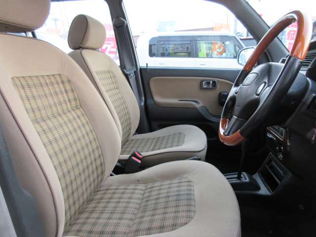 2002 Daihatsu Mira Gino – thumbnail 3