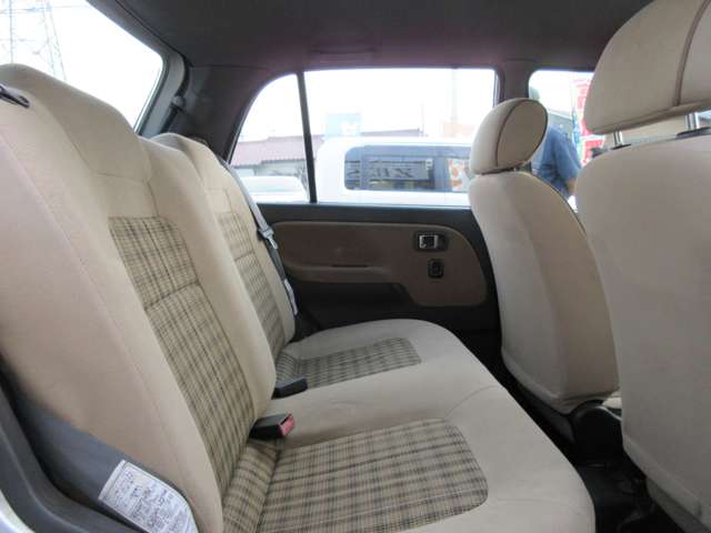 2002 Daihatsu Mira Gino – thumbnail 4