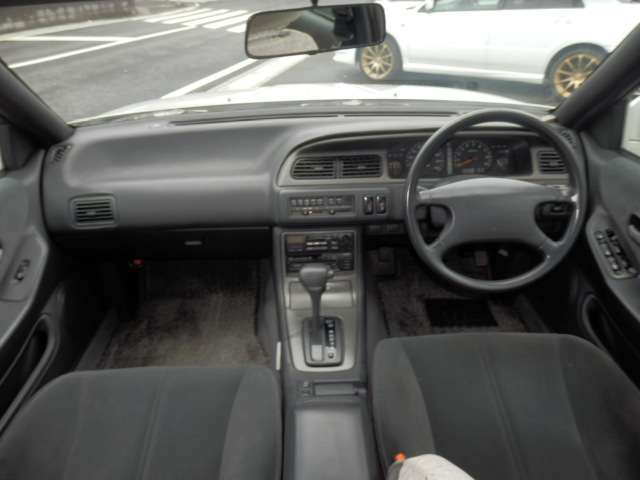 1993 Nissan Cefiro – thumbnail 4