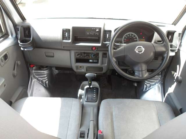 2010 Nissan Clipper – thumbnail 3