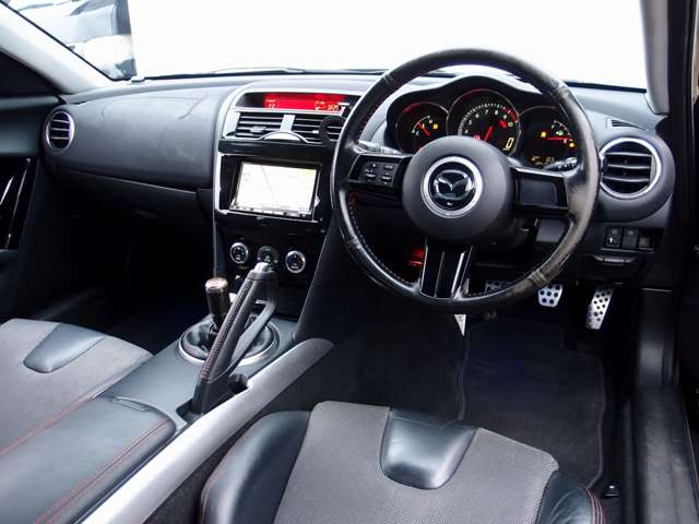 2010 Mazda RX-8 – thumbnail 3