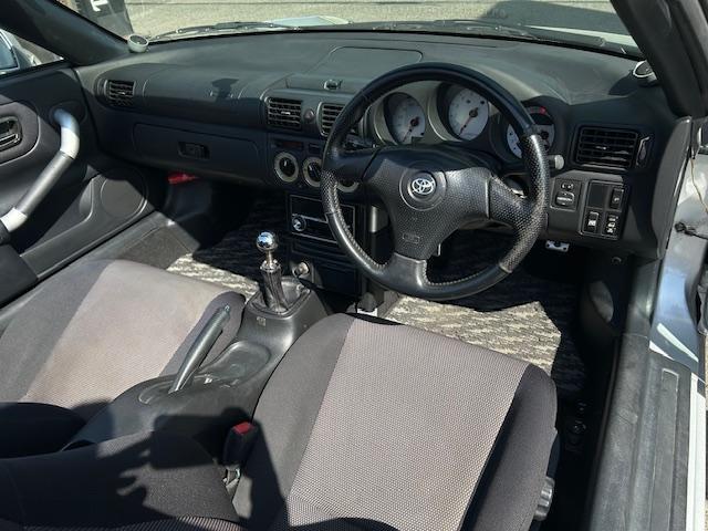 2002 Toyota MR-S – thumbnail 4