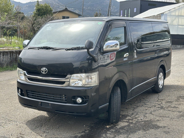 2008 Toyota Hiace – thumbnail 3