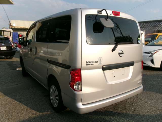 2010 Nissan NV200 Vanette Van – thumbnail 4