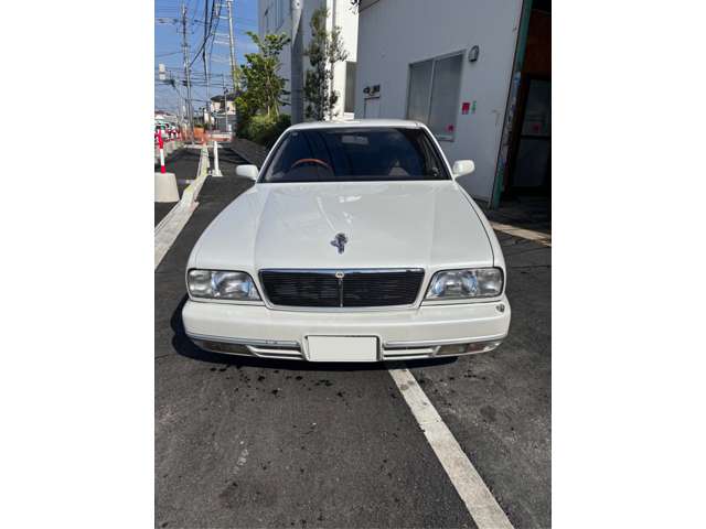 1994 Nissan Cima – thumbnail 2