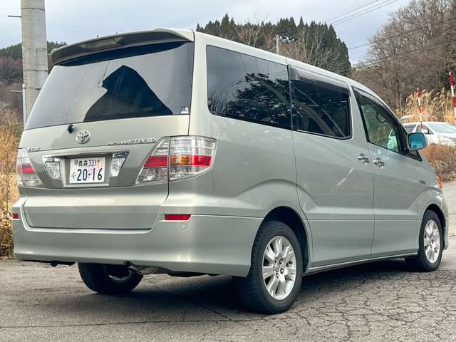 2006 Toyota Alphard Hybrid – thumbnail 3