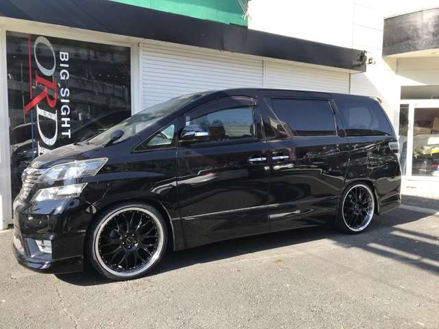 2010 Toyota Vellfire – thumbnail 3