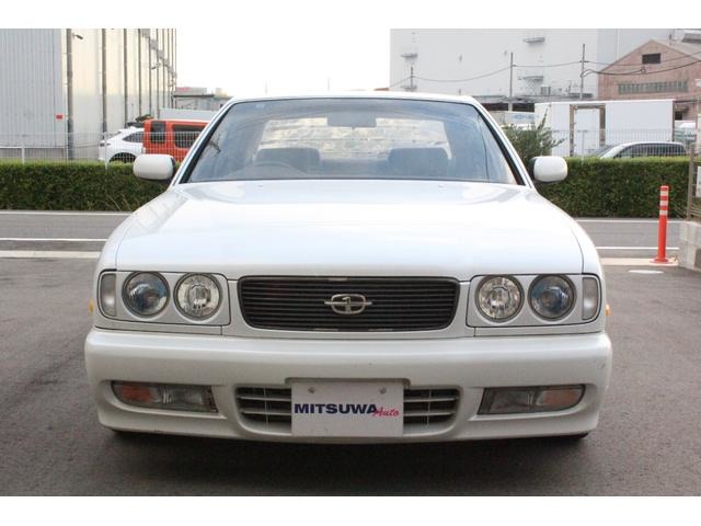 1995 Nissan Gloria – thumbnail 4