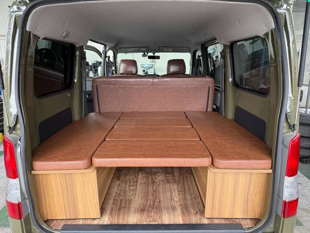 2009 Toyota TownAce Van – thumbnail 3