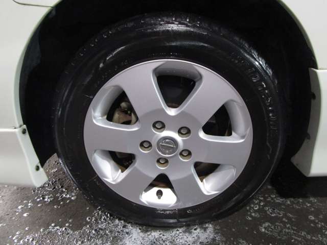 2009 Nissan Serena – thumbnail 2