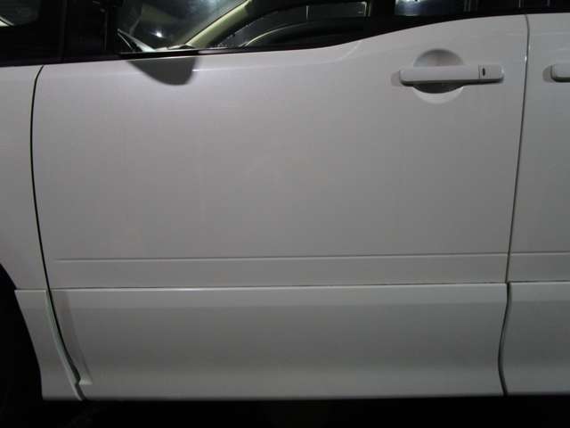 2009 Nissan Serena – thumbnail 3
