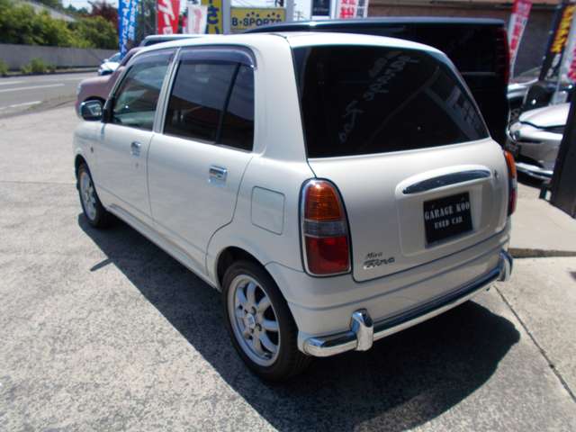 2004 Daihatsu Mira Gino – thumbnail 3