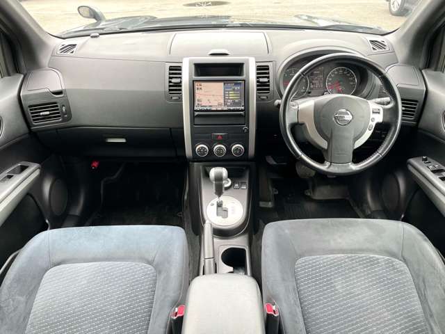2010 Nissan X-Trail – thumbnail 2