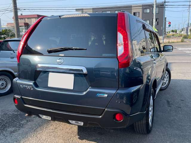 2010 Nissan X-Trail – thumbnail 4