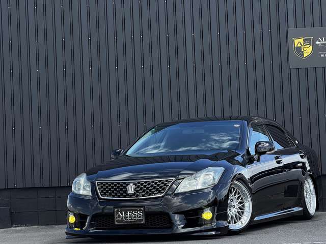 2010 Toyota Crown Athlete – thumbnail 3