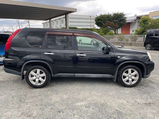 2010 Nissan X-Trail – thumbnail 4