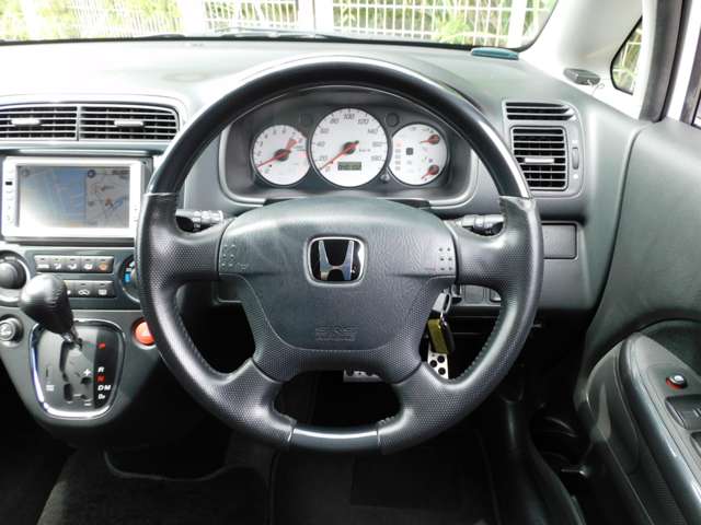 2003 Honda Stream – thumbnail 3