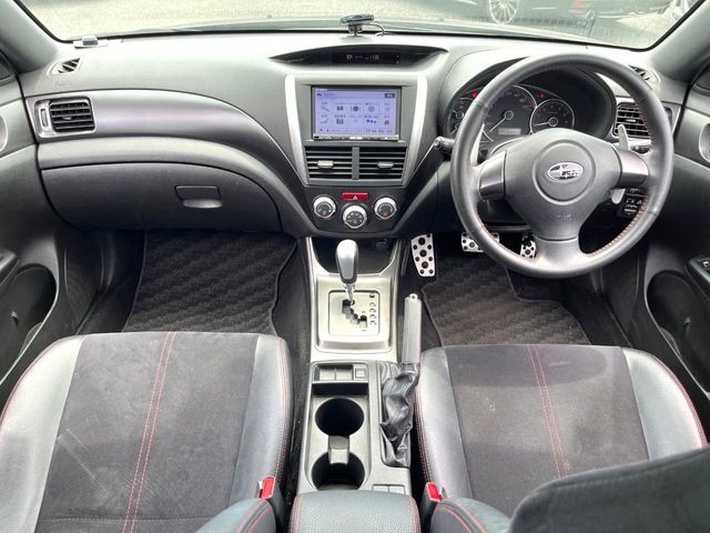 2011 Subaru Impreza Hatchback – thumbnail 2